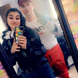 Meet your Posher, Desiree